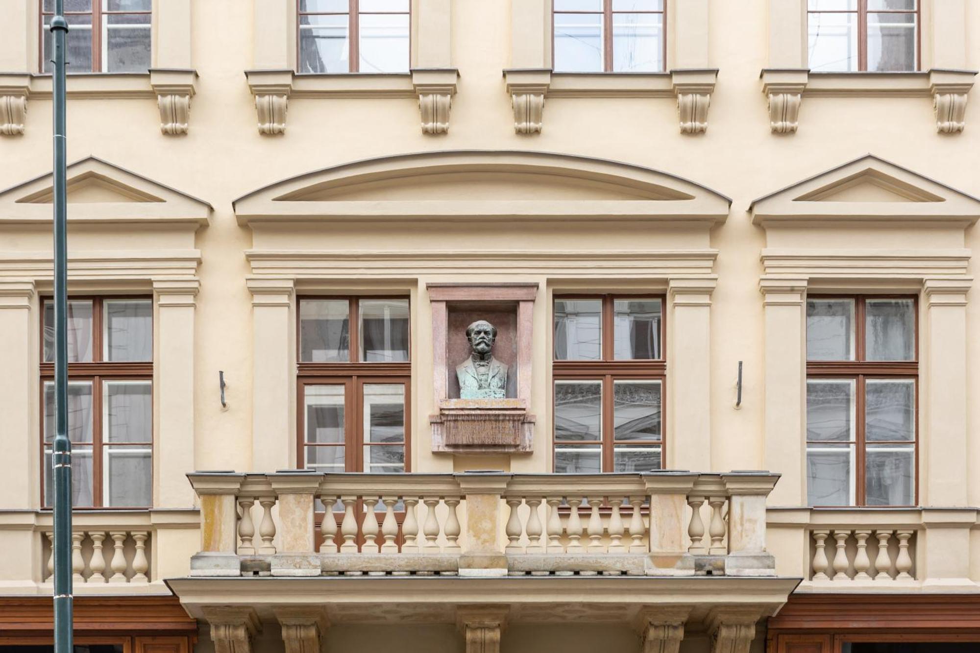 Turnkey I Antonin Dvorak Apartments Prag Exteriör bild